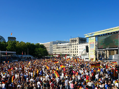 Fotos Bühne auf dem Fanfest | Berlin