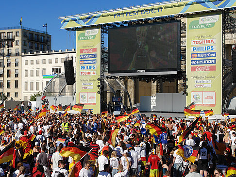 Fotos Bühne auf dem Fanfest