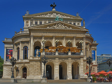 Fotos Alte Oper mit Schirmen | Frankfurt am Main